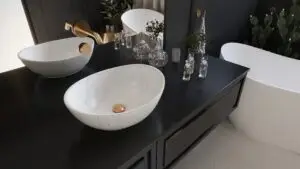 Kamienna umywalka nablatowa kelud